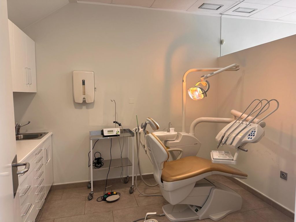 servicios dental europa quesada
